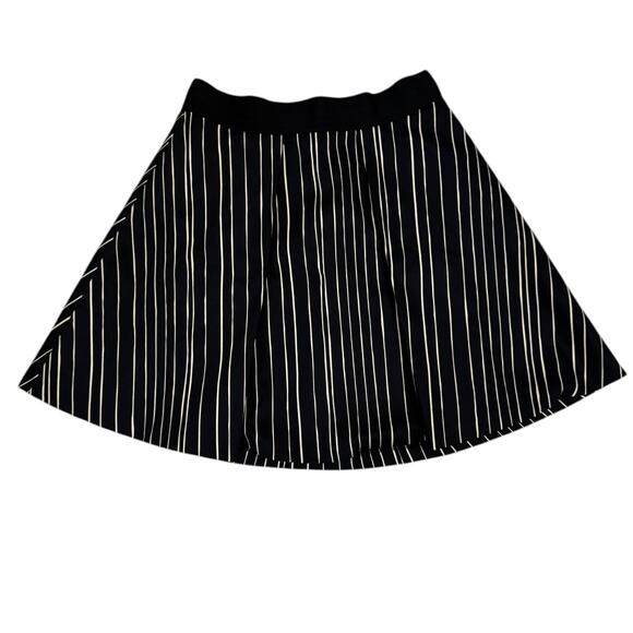 Alice + Olivia Black White Lined Striped A Line Mini Skirt 8 Classic Versatile - Picture 2 of 10